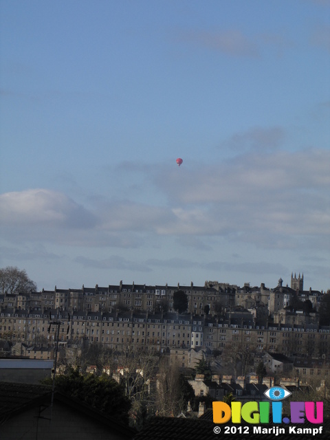 SX21520 Hot air balloon over Bath